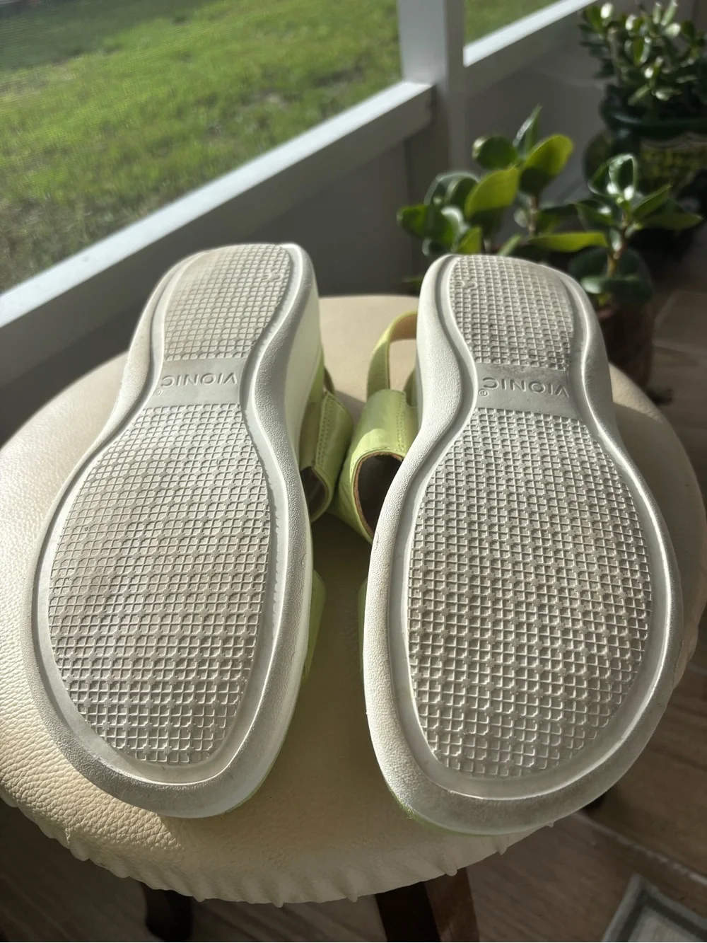 Vionic Lime Green Slide Sandals
